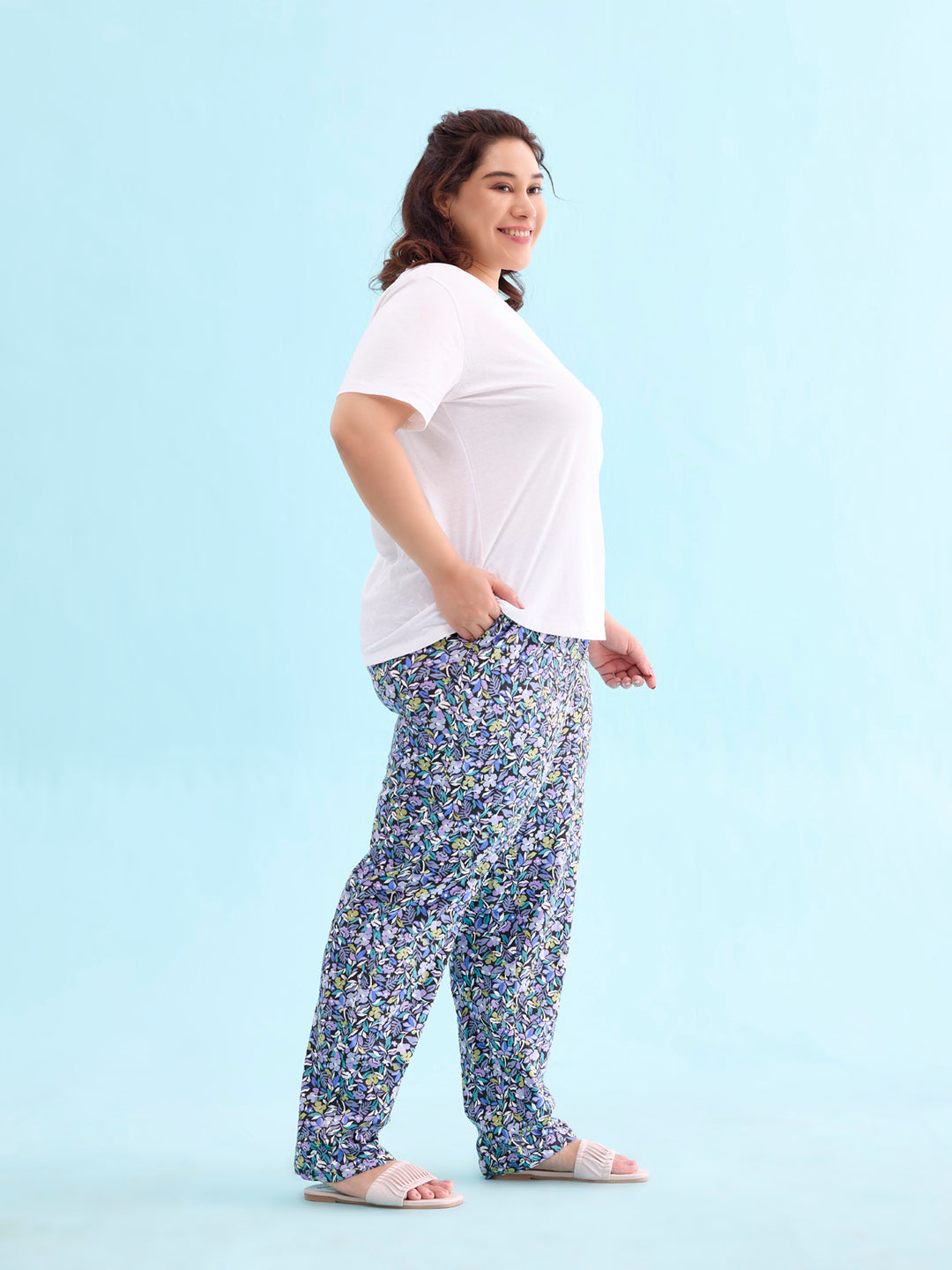 Women Printed Black Cotton Knit Mid Rise Lounge Pant