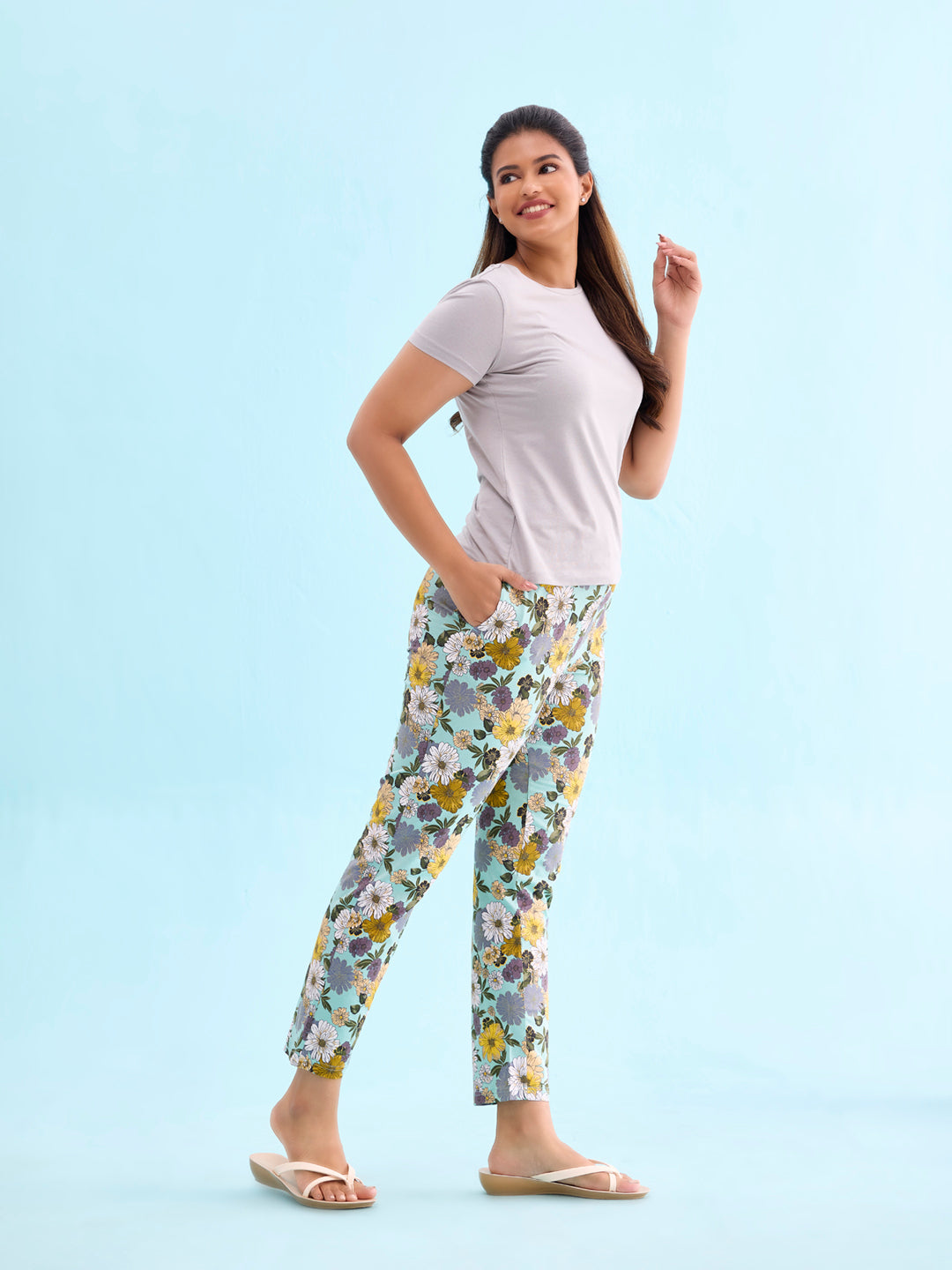 Women Printed Green Mid Rise Cotton Knit Lounge Pant