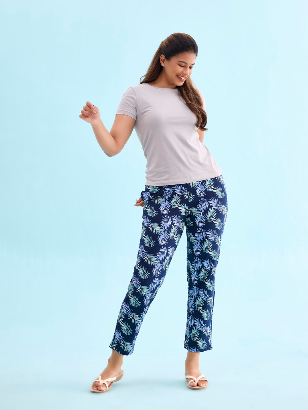 Women Printed Navy Mid Rise Cotton Knit Lounge Pants