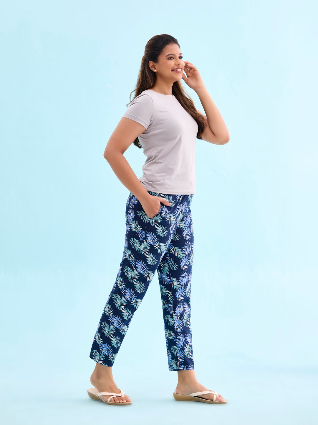 Women Printed Navy Mid Rise Cotton Knit Lounge Pants
