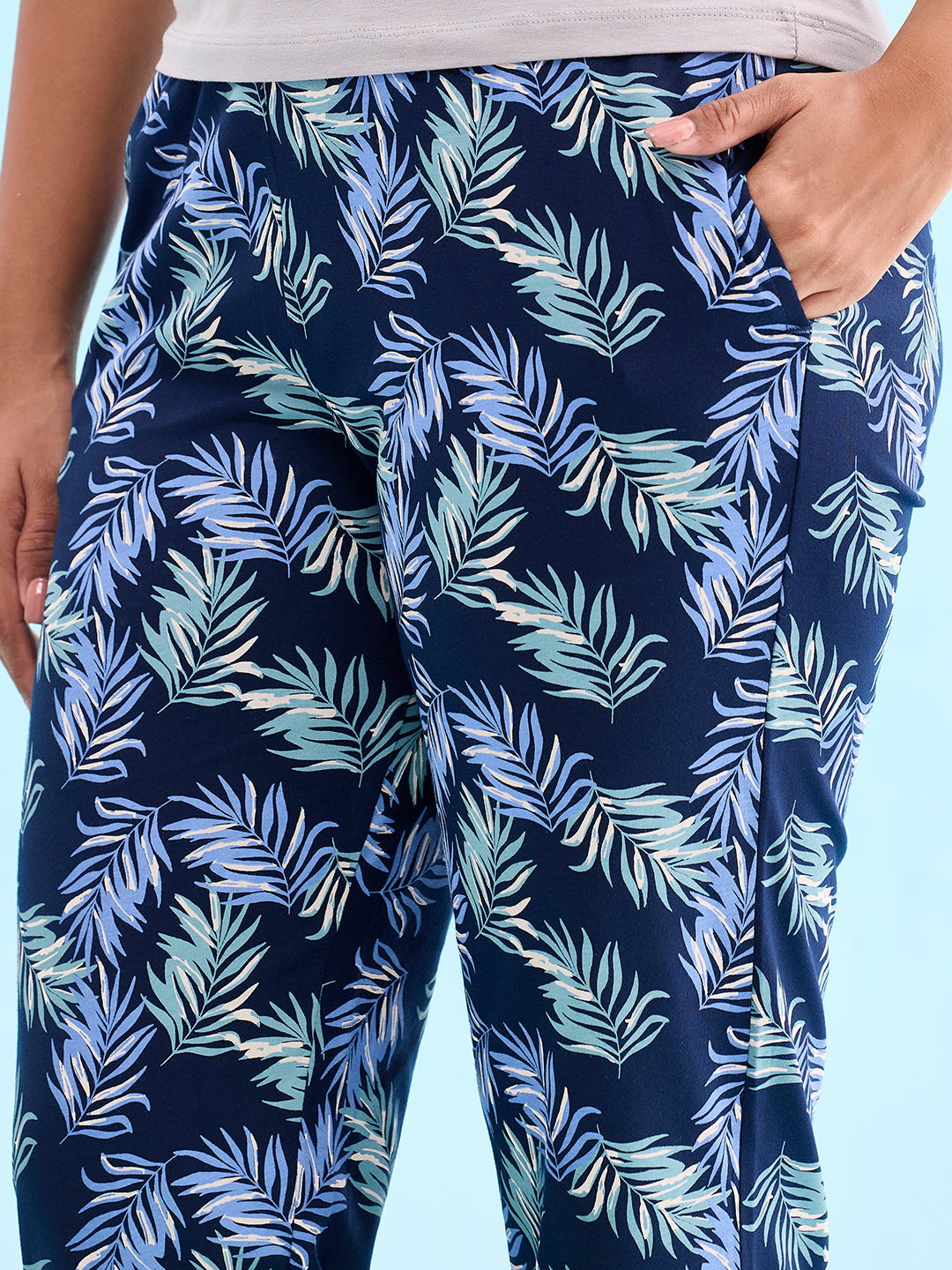 Women Printed Navy Mid Rise Cotton Knit Lounge Pants