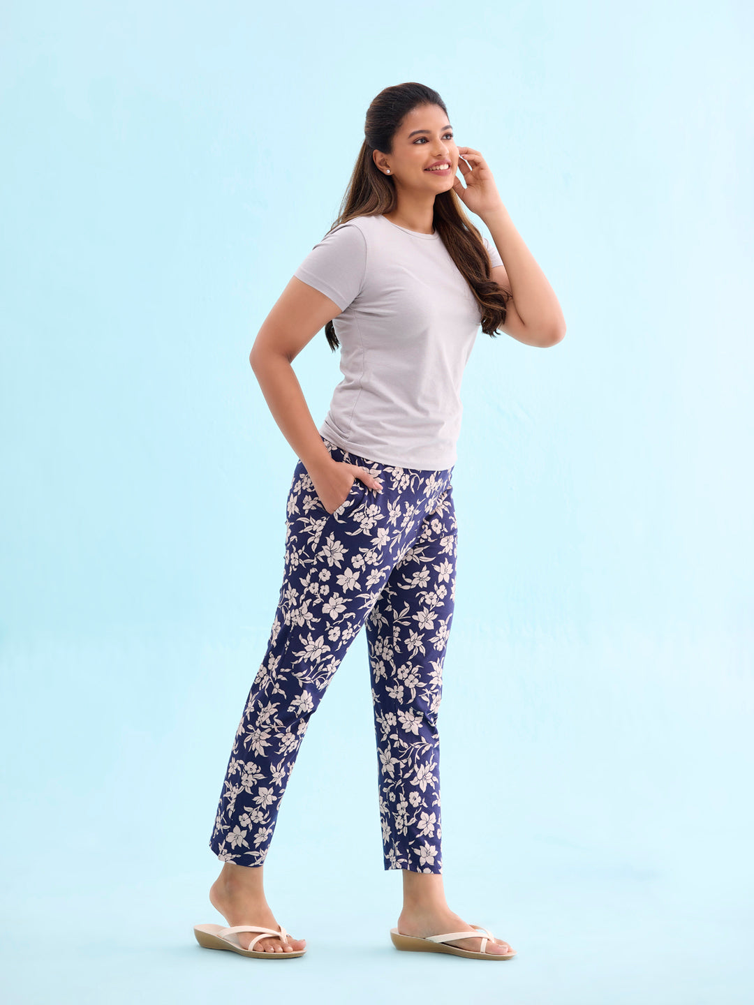 Women Printed Navy Cotton Knit Mid Rise Lounge Pants