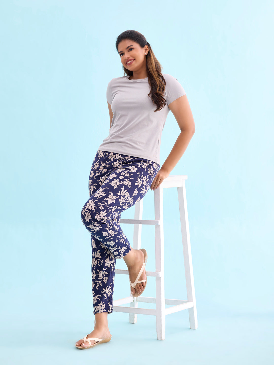 Women Printed Navy Cotton Knit Mid Rise Lounge Pants