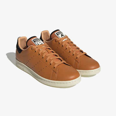 Adidas Originals | STAN SMITH  { PANTONE / CREAM WHITE