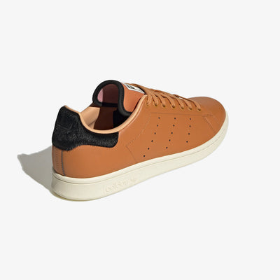 Adidas Originals | STAN SMITH  { PANTONE / CREAM WHITE