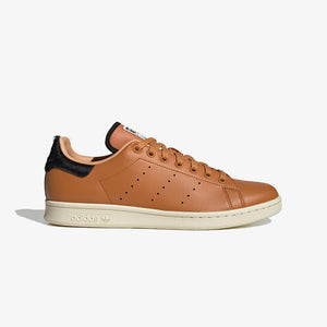 Adidas Originals | STAN SMITH  { PANTONE / CREAM WHITE