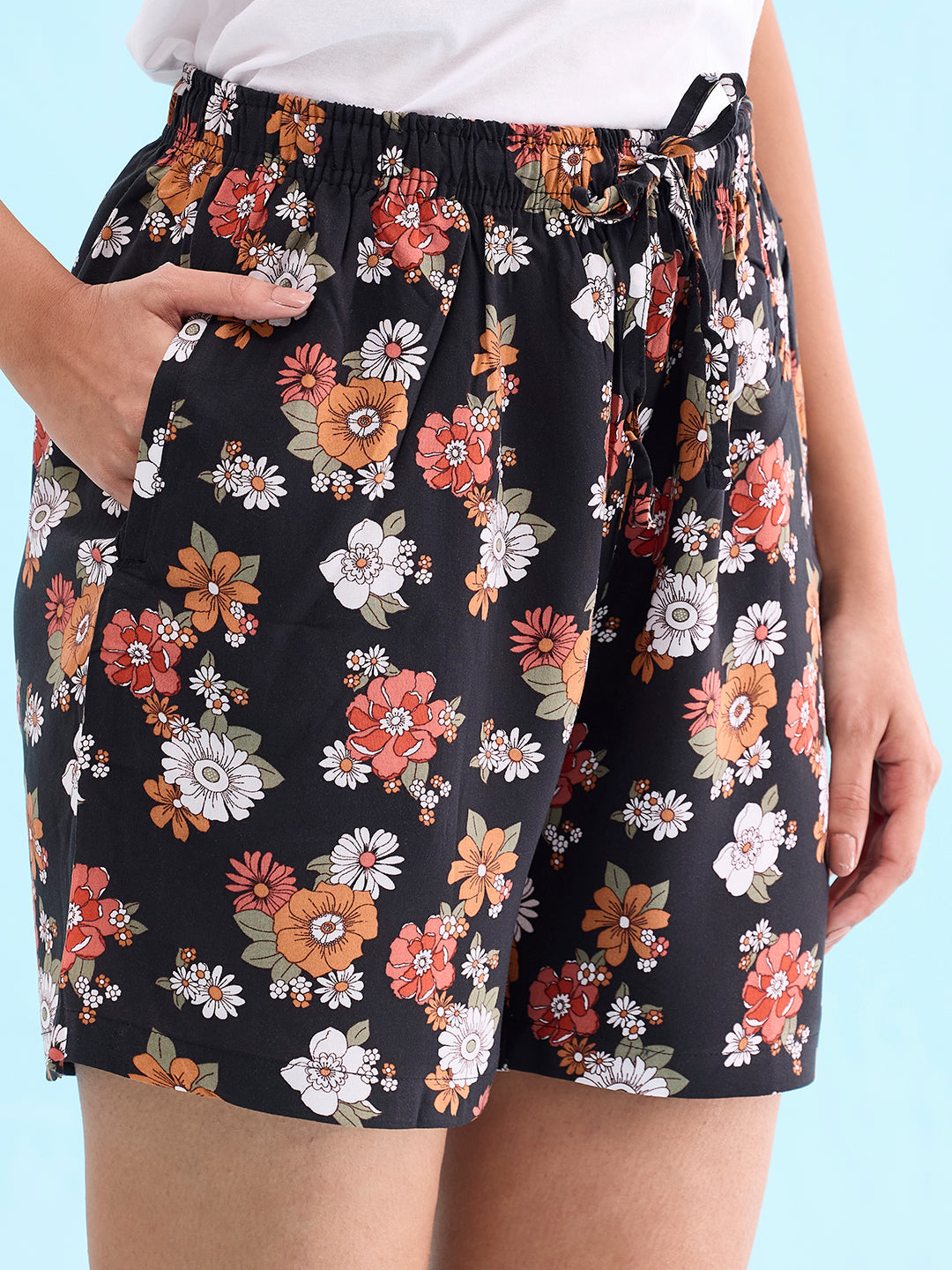 Women Printed Black Woven Viscose Mid Rise Lounge Shorts