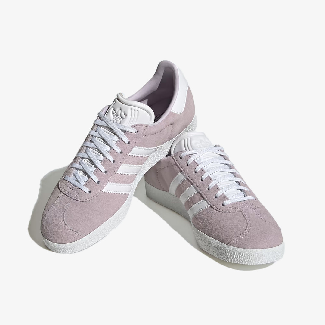Adidas Originals | GAZELLE  { SILVER DAWN/WHITE/CORE BLACK