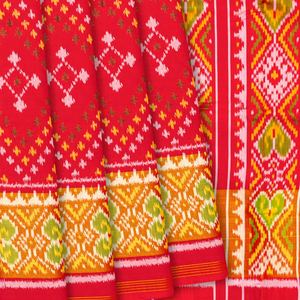 Red Handloom Patola Single Ikat Silk Saree With Diamond Motifs-Red