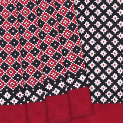 Black & White Handloom Pochampally Single Ikat Silk Saree With Diamond Motifs-Black