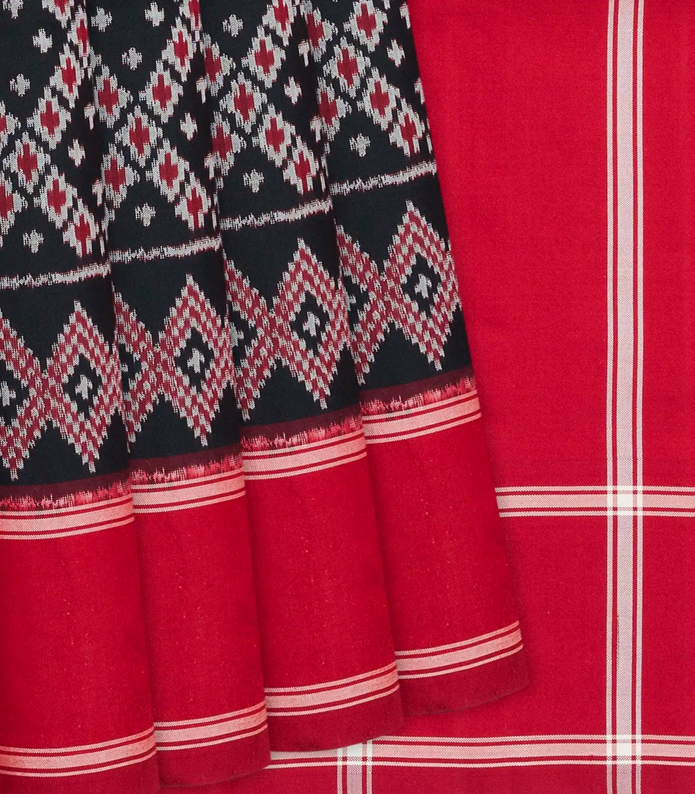 Black Handloom Pochampally Ikat Saree With Diamond Motifs-Black