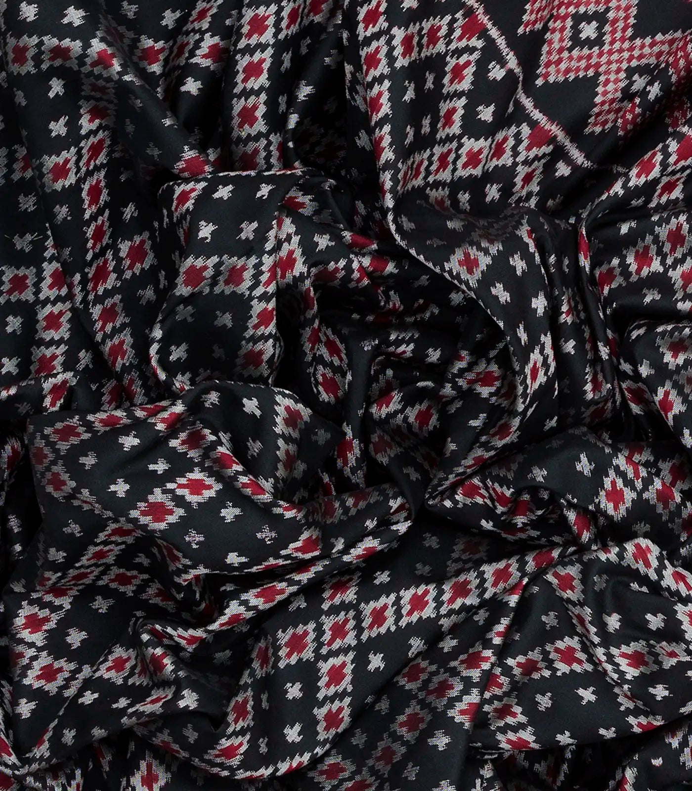 Black Handloom Pochampally Ikat Saree With Diamond Motifs-Black