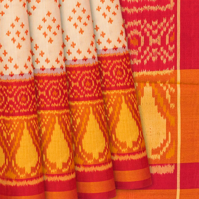 Off White Handloom Rajkot Patola Silk Saree With Diamond Motifs-Off White