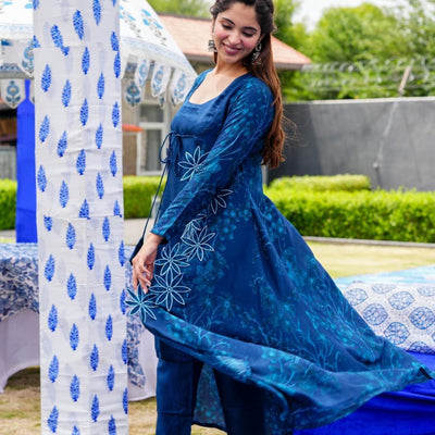 Modish fusion wear set