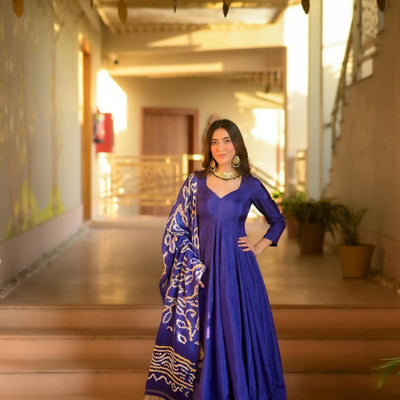 Saachi silk suit set