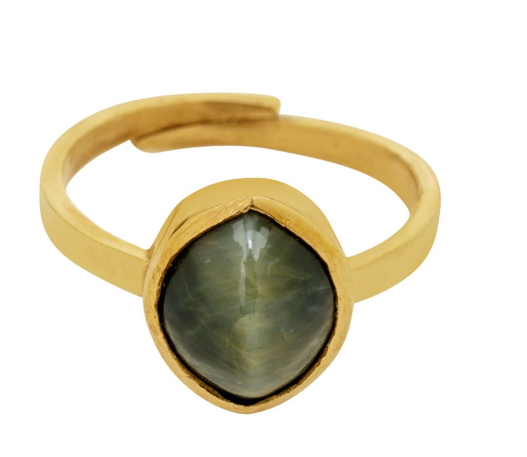 Studio Vaidik Cats eye/ Lehsuniya Ring 5.25 ratti