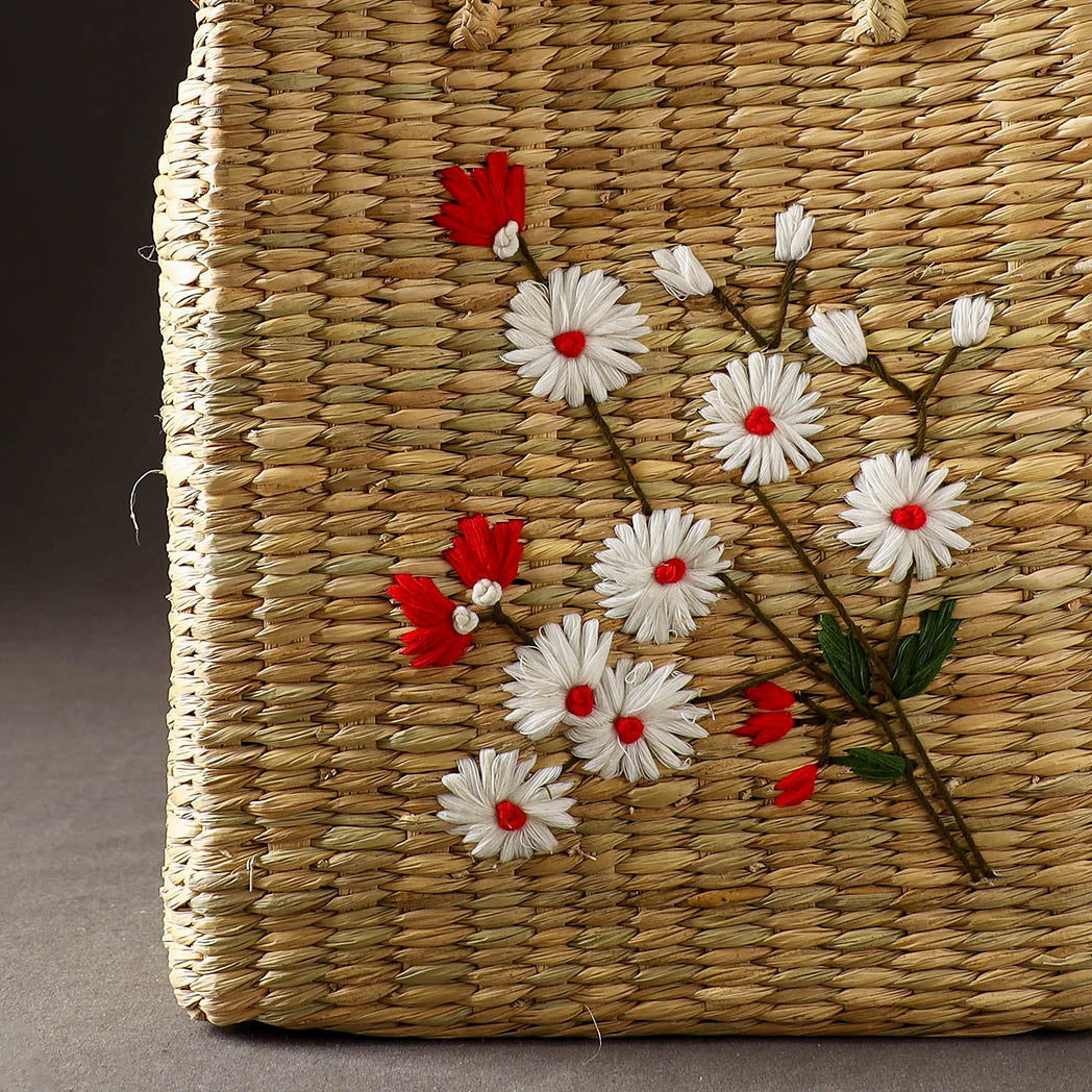 Beige - Handcrafted Natural Water Reed Embroidered Shopping Bag