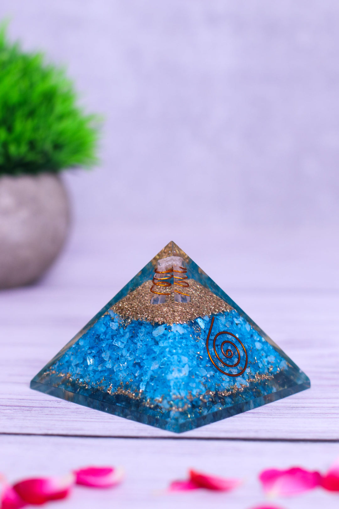 Firoza Orgonite Pyramid for Positivity Vastu Decorative Showpiece