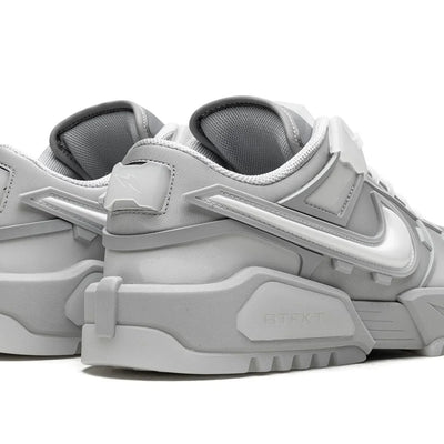 NIKE X RTFKT DUNK GHOST EDITION