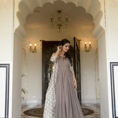 ADVIKA INNER WITH SHRUG SET