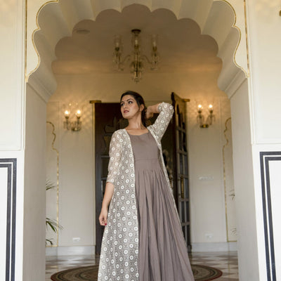 ADVIKA INNER WITH SHRUG SET
