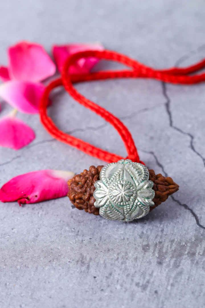 Studio Vaidik 1 mukhi Natural Rudraksha with silver cap