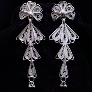 Chain of Floral Silver Filigree Earrings