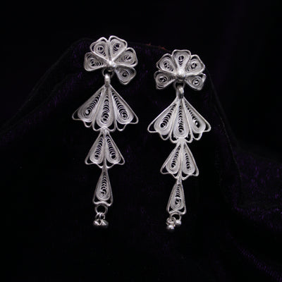 Chain of Floral Silver Filigree Earrings