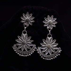 Floral Silver Filigree With Beads Earring