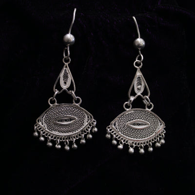 Eye Bead Silver Filigree Earring