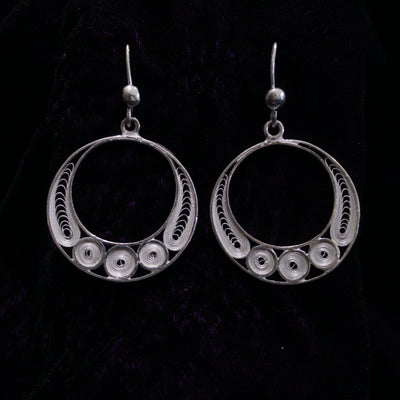 Round Shape Silver Filigree Earring