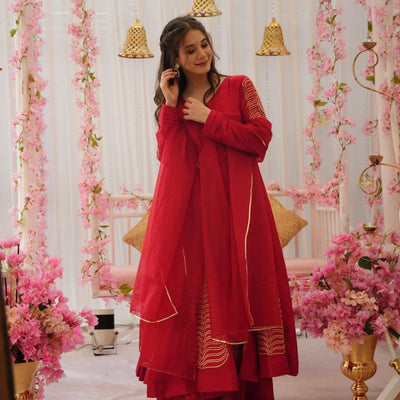 Timeless elegance suit set
