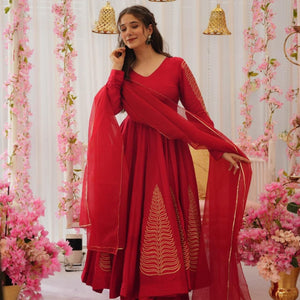 Timeless elegance suit set