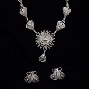 Bouquet Stud Silver Filigree Necklace With Earrings Set