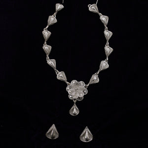 Bouquet Stud Silver Filigree Necklace With Earrings Set
