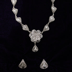 Bouquet Stud Silver Filigree Necklace With Earrings Set