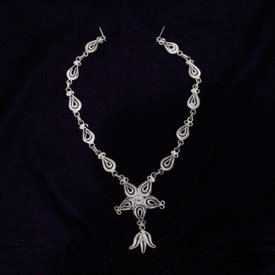 Silver Filigree Necklace Set With 1 Pair of Earrings Set