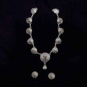Conical Shape Silver Filigree Necklace With Earring Set