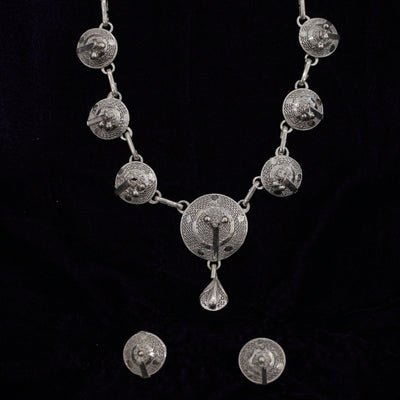 Conical Shape Silver Filigree Necklace With Earring Set