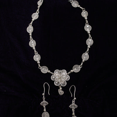 Floral Silver Filigree Necklace With Earring Set