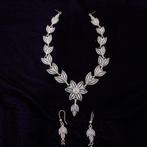 Silver Filigree Floral Necklace With Earring Set