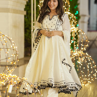 Vyara pure crepe suit set