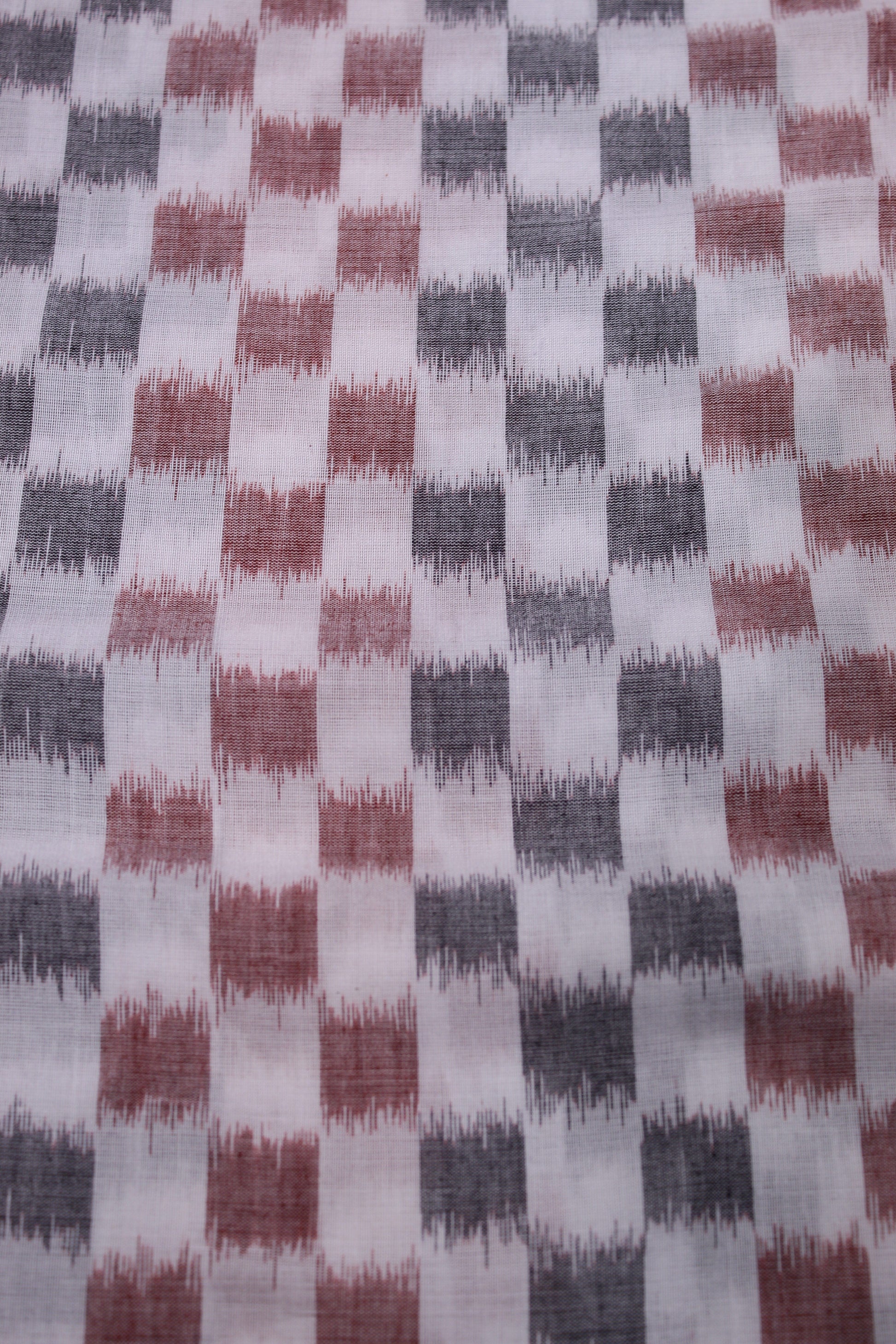 White Red Tipa Design Sambalpuri Ikat Cotton Fabric