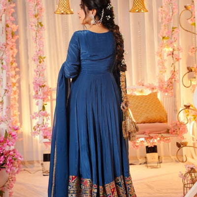 Embellished blue suit set
