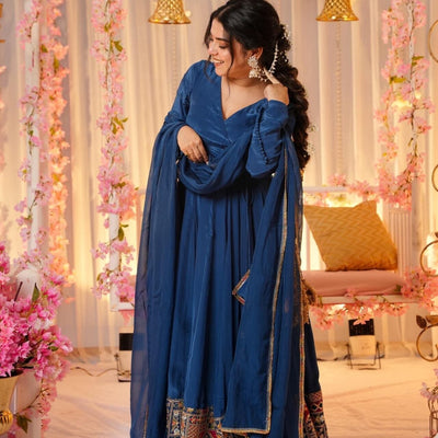 Embellished blue suit set