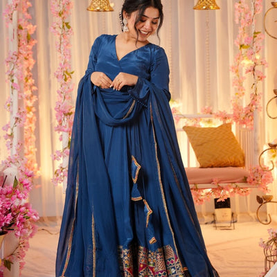 Embellished blue suit set