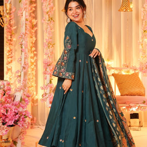 Kamakshee muslin suit set