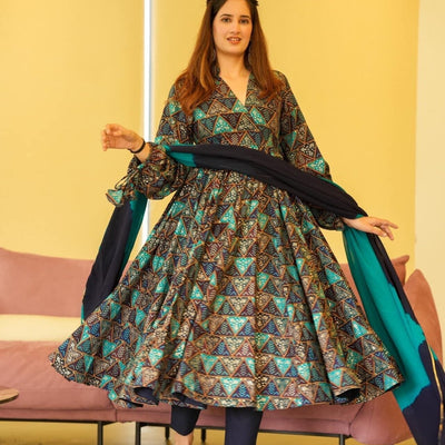 Saanvi blue suit set