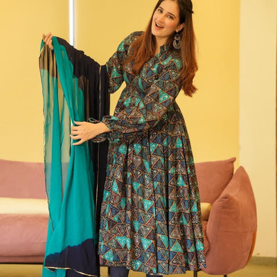Saanvi blue suit set