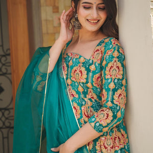 SHIBANI GREEN HEAVY SUIT SET